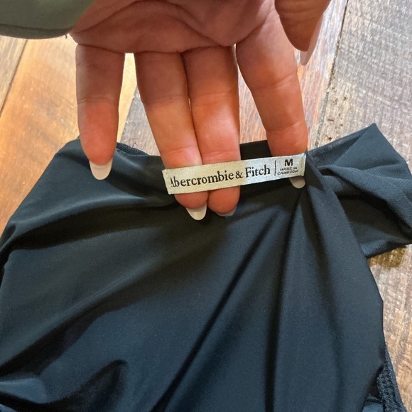 Abercrombie & Fitch Black Long Sleeve Bodysuit Women’s Size M Mock Neck - Picture 8 of 10